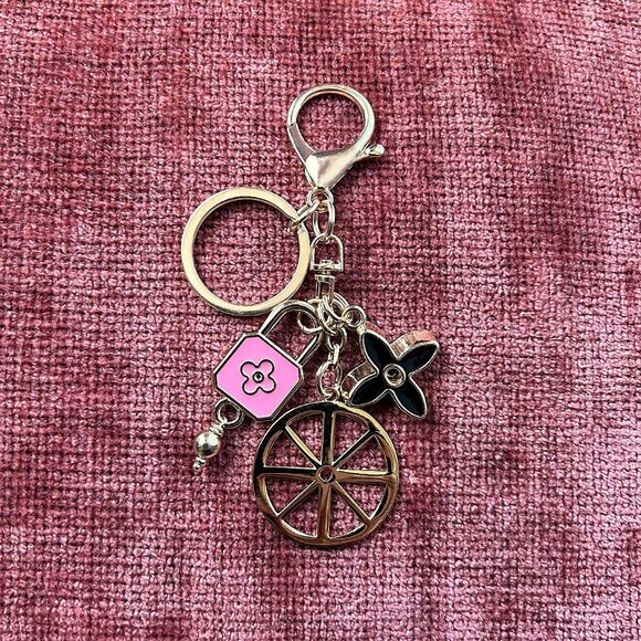 New GOLD WHEEL Bag Charm Pink ☸ - Picture 6 of 8